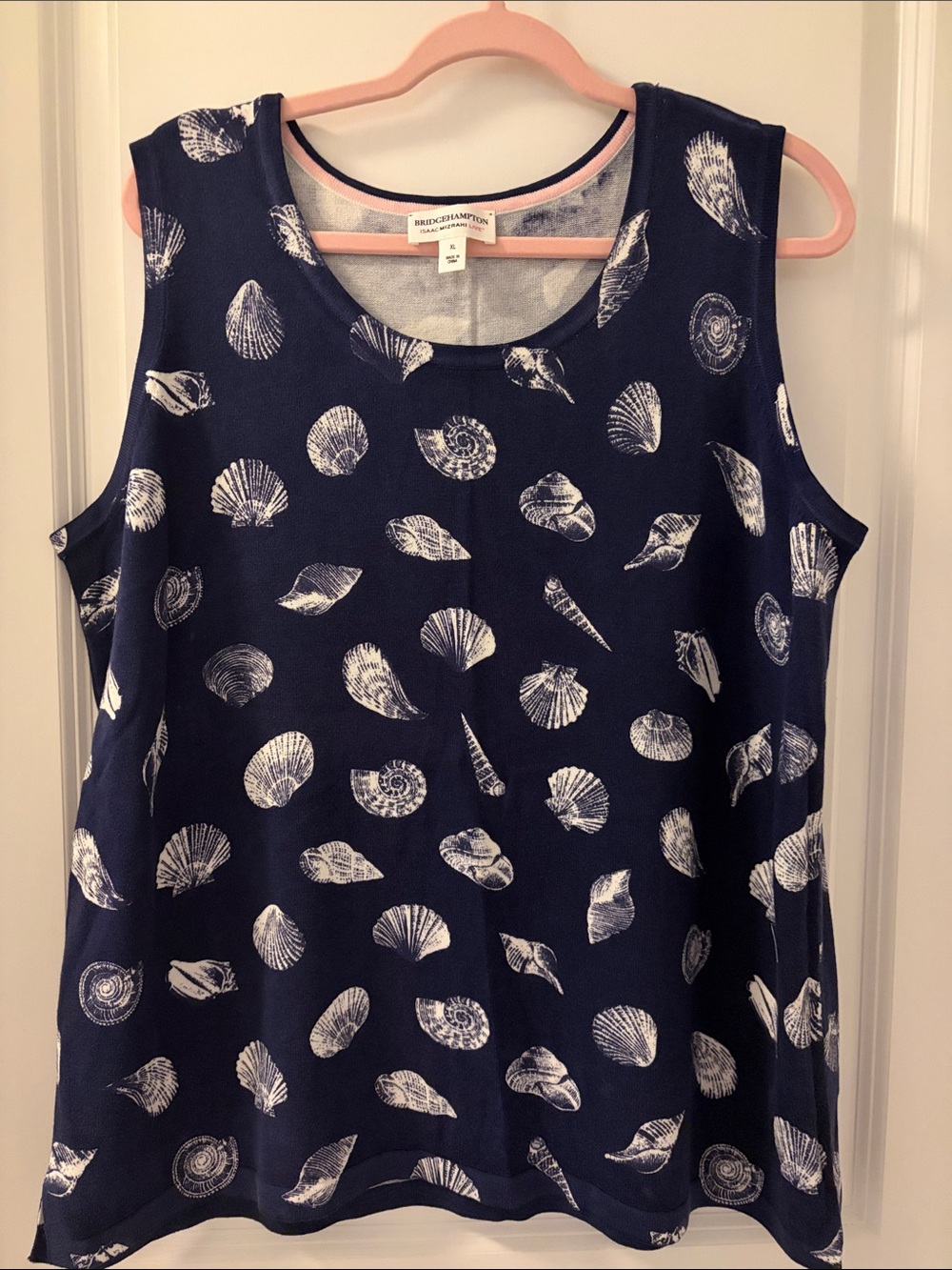 Isaac Mizrahi Navy Blue Shell Print Sleeveless Top